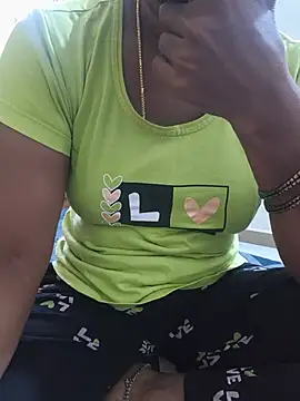 telugu_harika live cam on StripChat