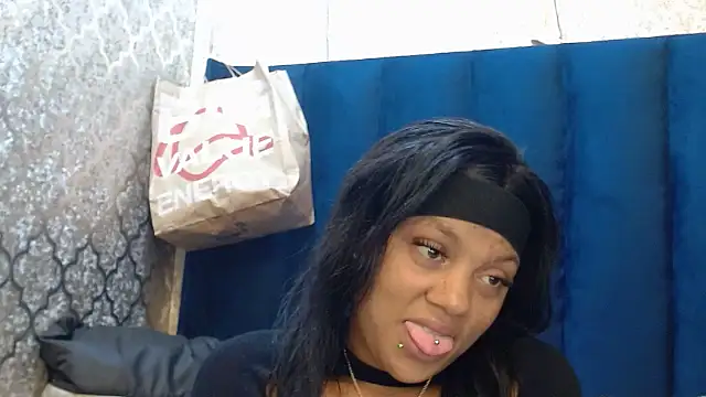 Ayasexyxx26 live cam on StripChat