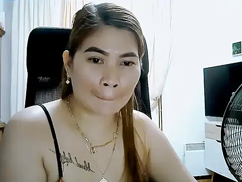 Miyamor05 live cam on StripChat