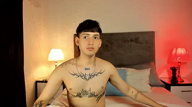 sett_and_gwen live cam on StripChat