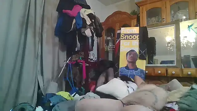 slinginbigD live cam on StripChat