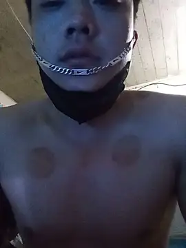 -love-trung live cam on StripChat