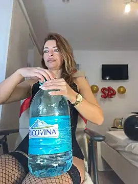 MrsGreenEyes live cam on StripChat