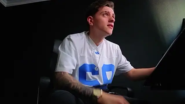 FelixStarkk live sex cam