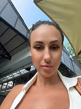 Bella-Grace live sex cam