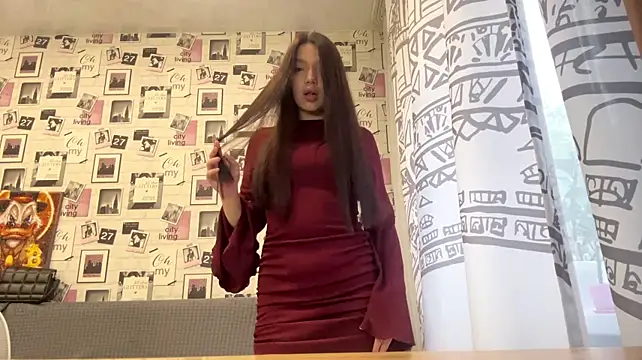 YaelKonwinski live cam on StripChat