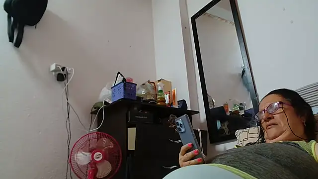 consentidamummy09 live sex cam