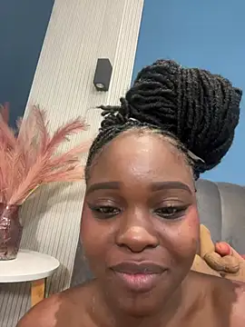 saraacollinsss live cam on StripChat