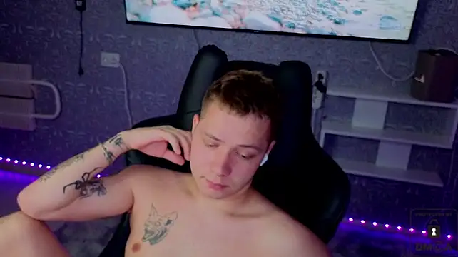 Karl_Night_ live cam on StripChat