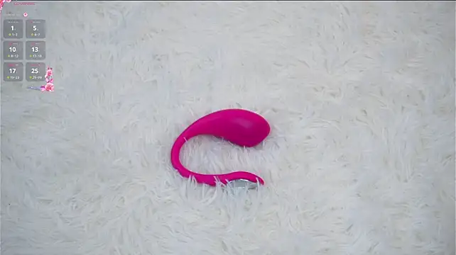 ClarineCasebolt live sex cam
