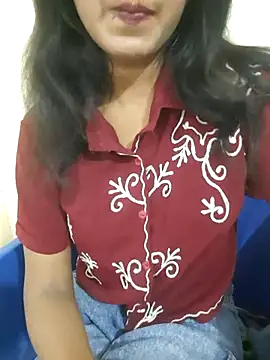 Navya6879 live cam on StripChat