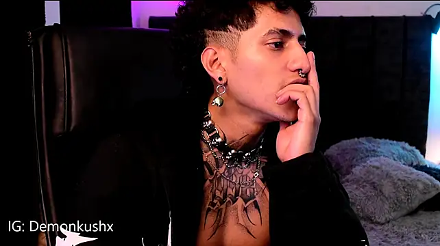 DemonKush-- live sex cam