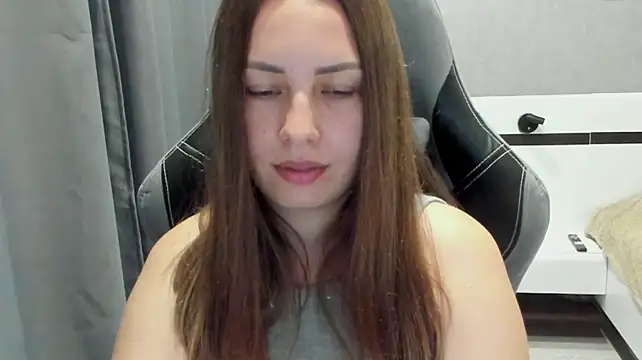 Mia_shy1 live cam on StripChat