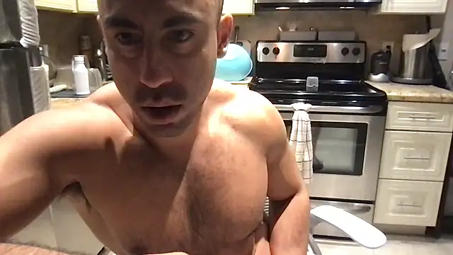 BigGuyMuscle live sex cam
