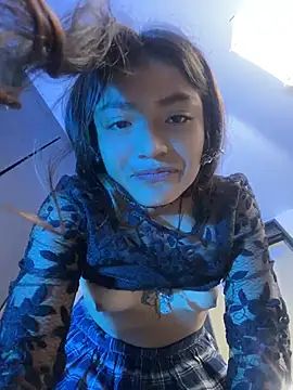 AMY-Wine live cam on StripChat