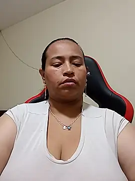 BustySexy_Nataly live cam on StripChat