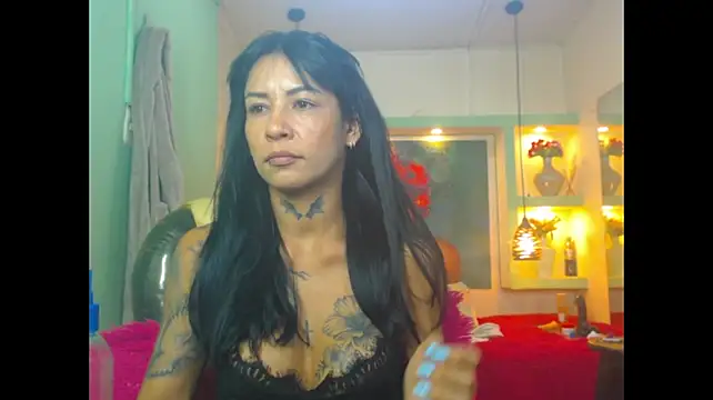 lorenapinto live cam on StripChat