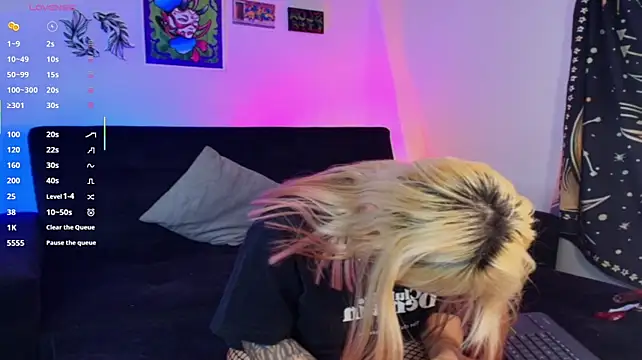 Mollycb live cam on StripChat