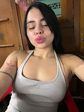 mimihot444 live cam on StripChat