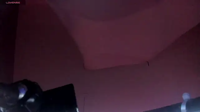 Raven_sweeteyes live cam on StripChat