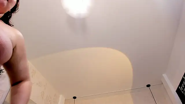 MartinaGuzmann live cam on StripChat