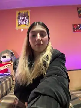 cuteweed420 live cam on StripChat