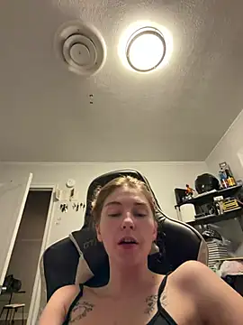 MisCheeks69 live cam on StripChat