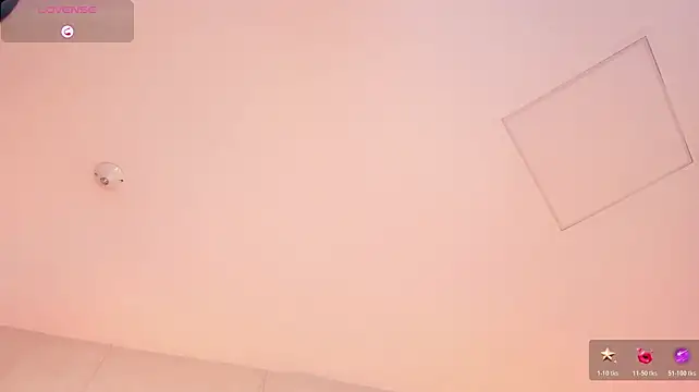 TahliaMoreau live cam on StripChat