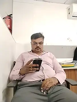 Desi_Gujju_Boy live cam on StripChat