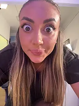BabesGoWild live sex cam