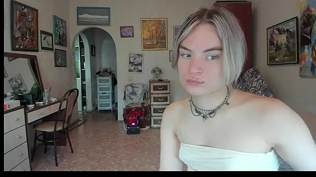 milliKira006 live sex cam