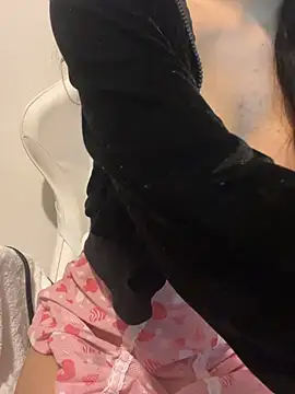 DulceMya live cam on StripChat