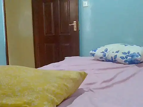 sweet-fancy live cam on StripChat