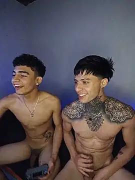 7_Saturno_7 live cam on StripChat