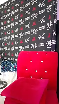 samanthaa_hot_ live cam on StripChat