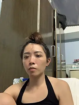 Minee1202 live cam on StripChat