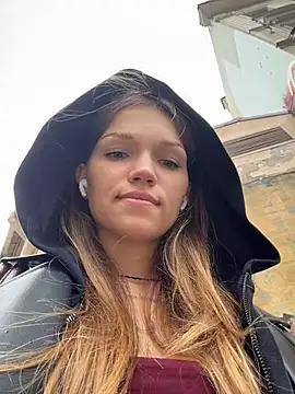StreetSquirt live sex cam