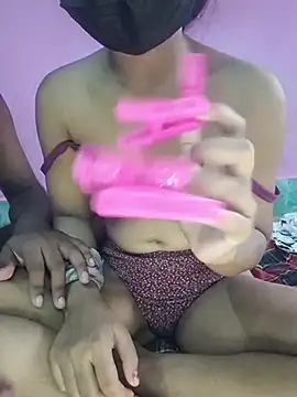 LovelyPriya live cam preview