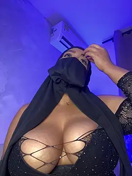 thaira_aly live sex cam