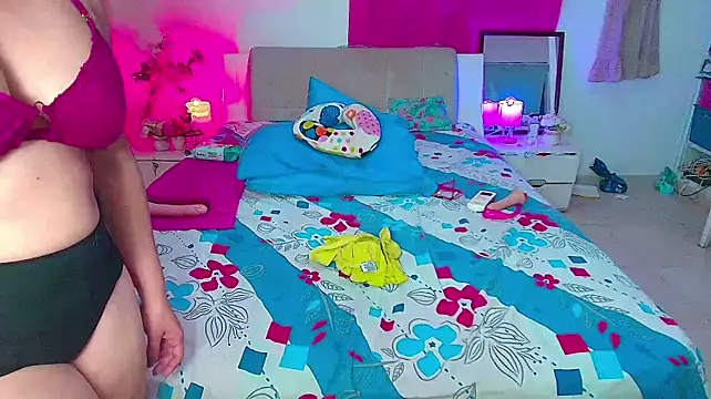 Kendralove31xxx live cam on StripChat