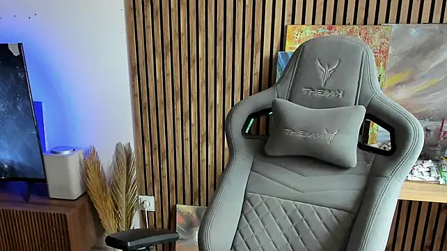 Original_Oliverrgroove live sex cam