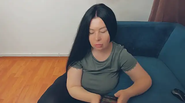 BrilliantGirll live cam on StripChat