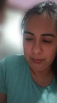 hadita332 live cam on StripChat