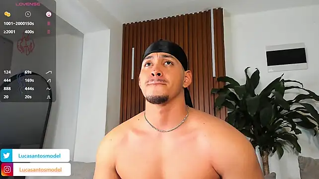lucasanto_ live sex cam