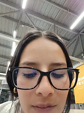 _vaness live cam on StripChat