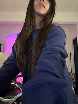 aly_golden_ live sex cam