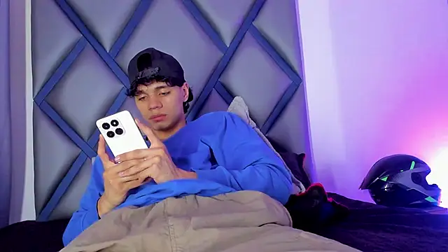 ithan_hott (M twink) - hard duck