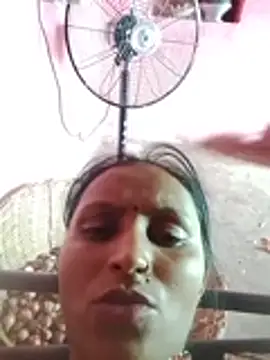 Juli_rathore live cam on StripChat