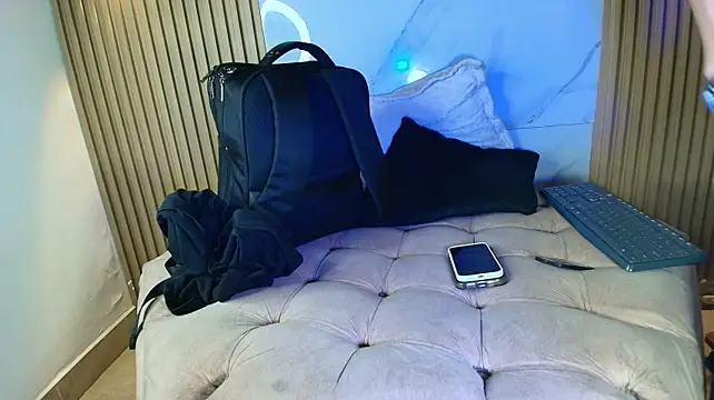 IM_EROSS live sex cam