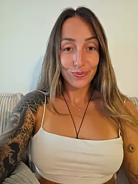 NicoleKaiser live sex cam